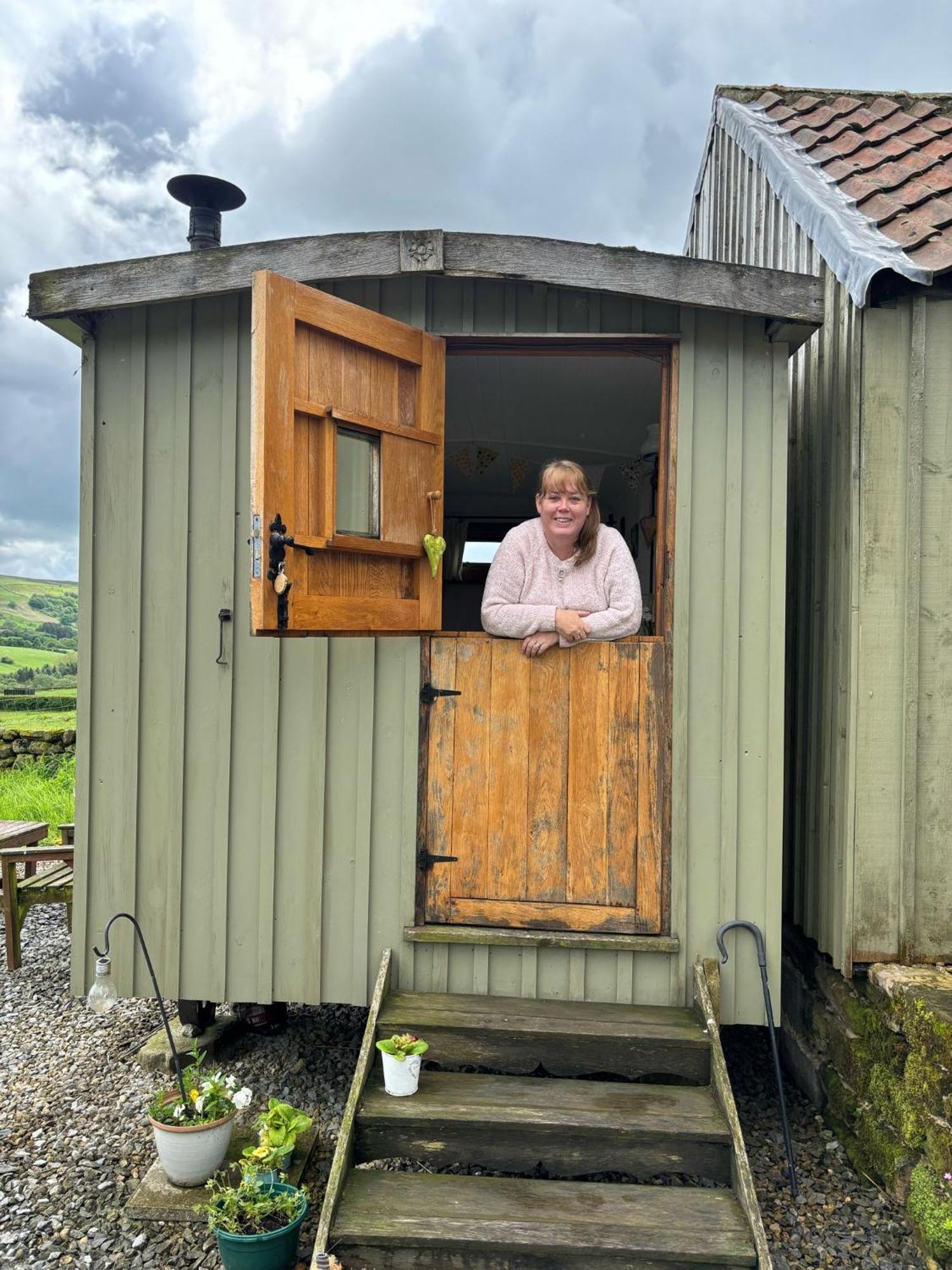 Shepherd's Hut Bilsdale Campsite